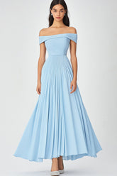 Schulterfreies Himmelblaues A-Linie Gerafftes Chiffon Abendkleid